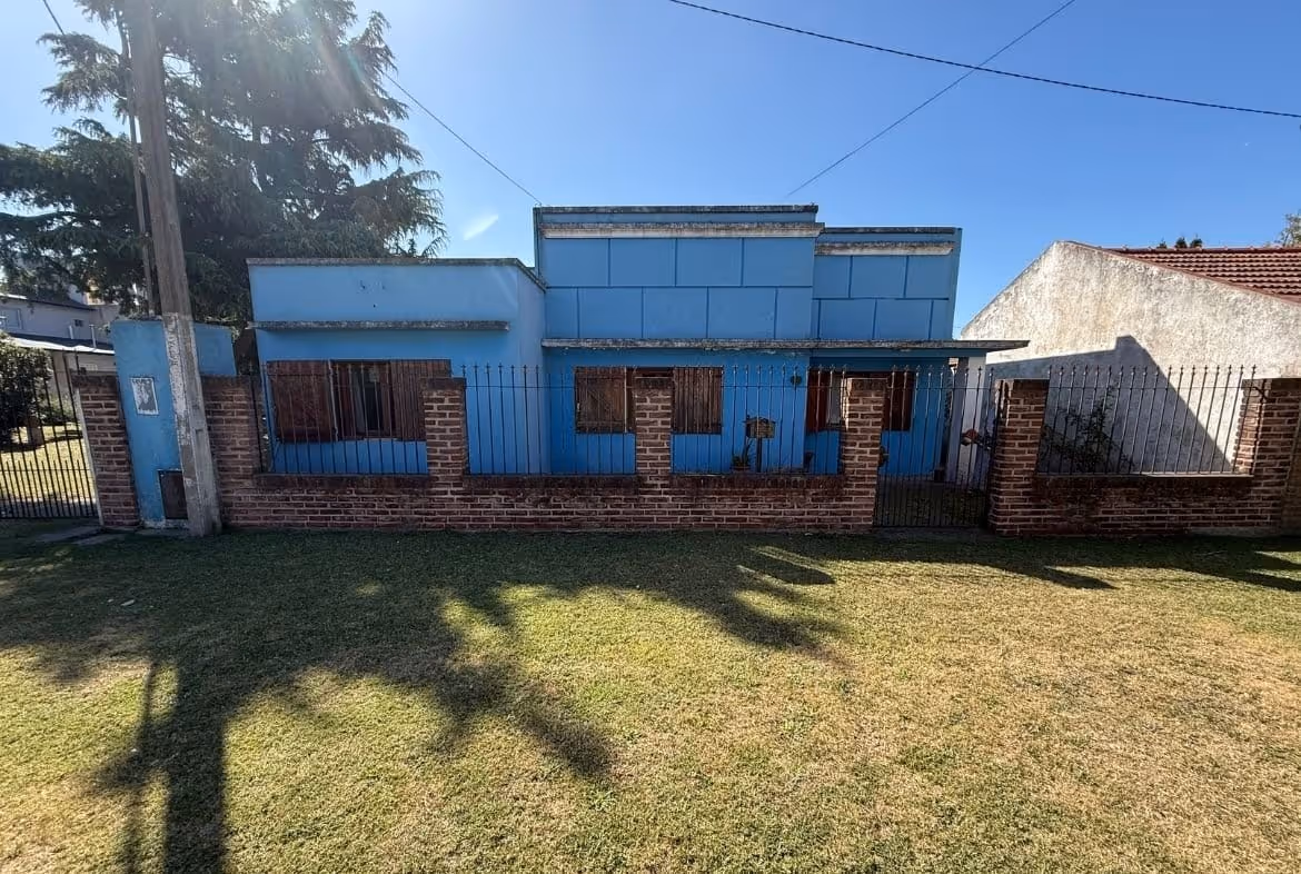 Frente de casa en venta en Balcarce