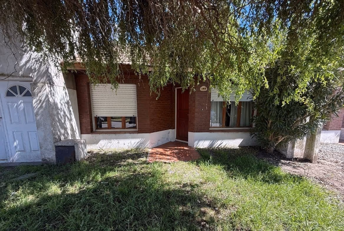 Frente de casa en venta en Balcarce