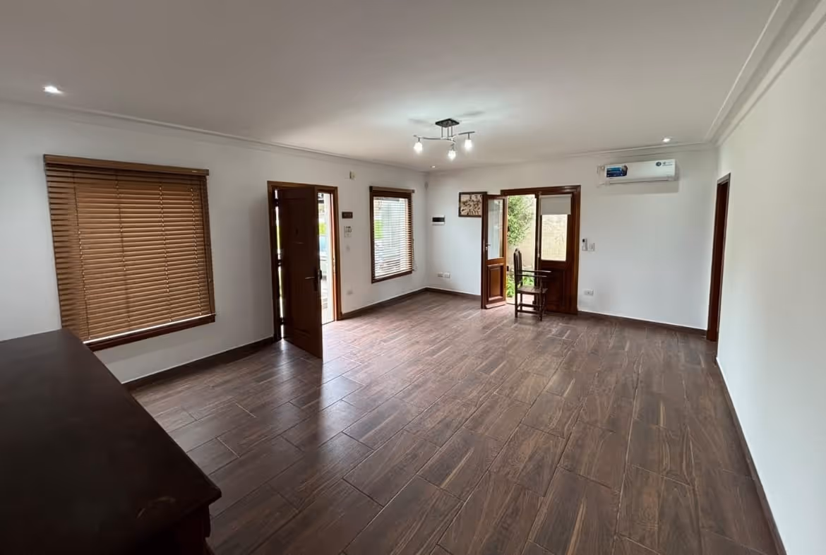 Casa en venta en Balcarce — foto 3