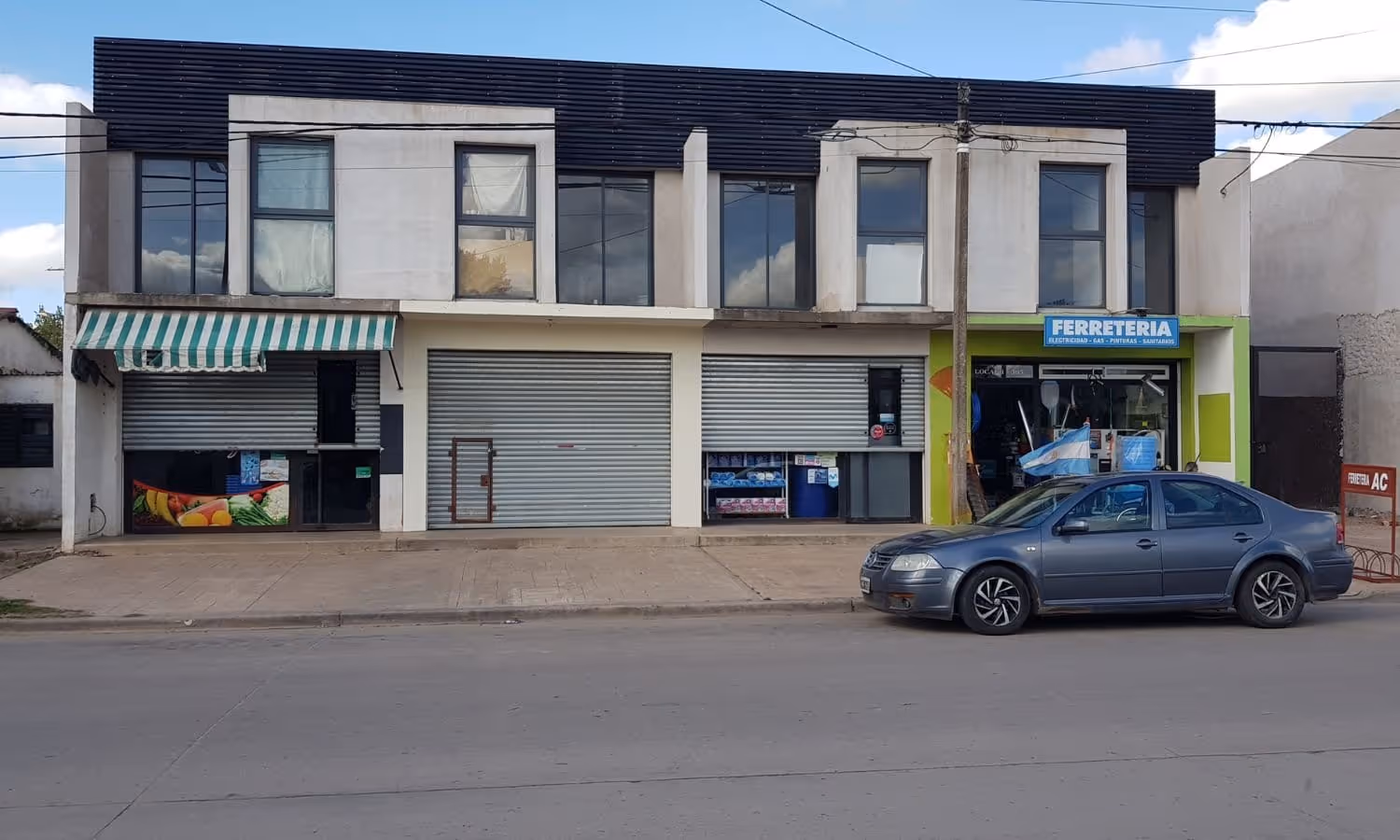 Frente de local comercial en venta en Balcarce