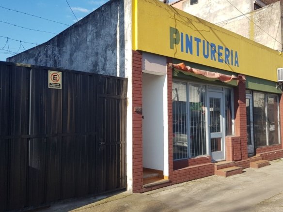 Casa con local en venta en Balcarce