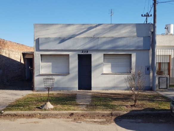 Casa con galpón a reciclar