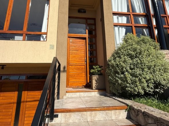 casa con pileta en Balcarce